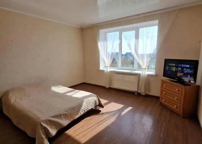 Apartment On Chornovola, 44