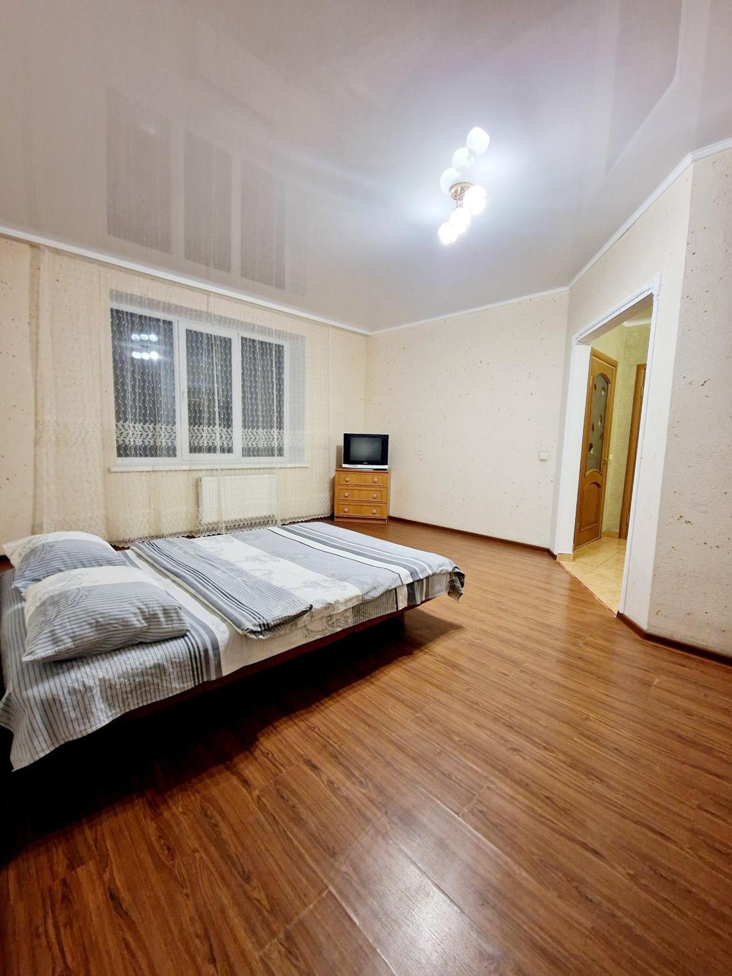 Apartment On Chornovola, 44