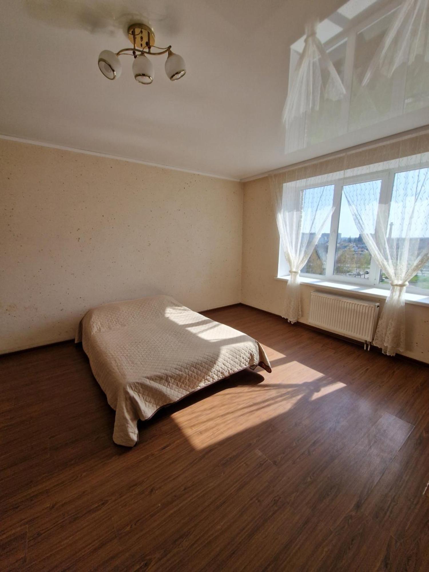 Apartment On Chornovola, 44