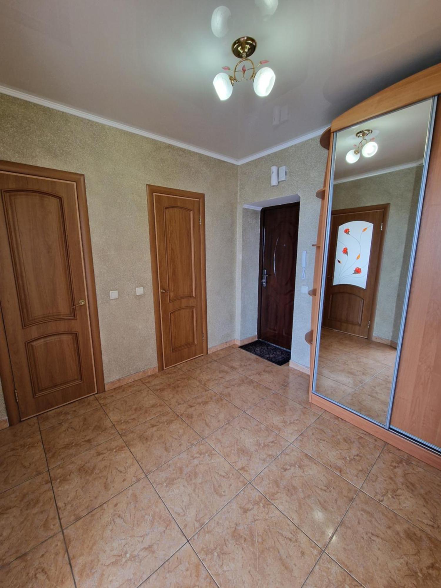 Apartment On Chornovola, 44 *